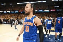 杜兰特第2！美媒晒火箭队史入选75大名单巨星：保罗10哈登屈居第3